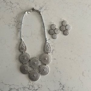 Stella & Dot Medina bib necklace and earrings